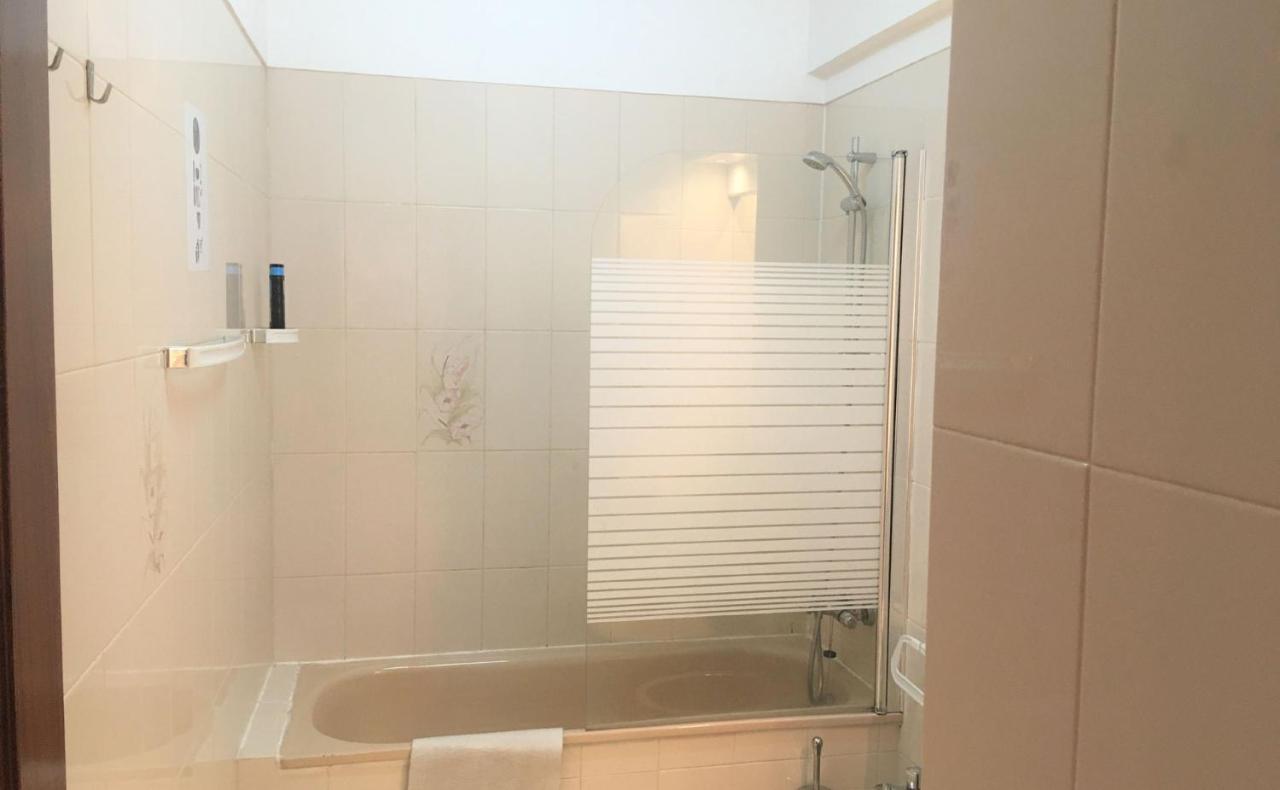 Apartamento Lisboa - Reboleira 阿马多拉 外观 照片