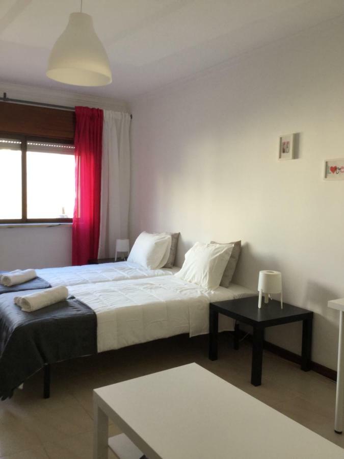 Apartamento Lisboa - Reboleira 阿马多拉 外观 照片